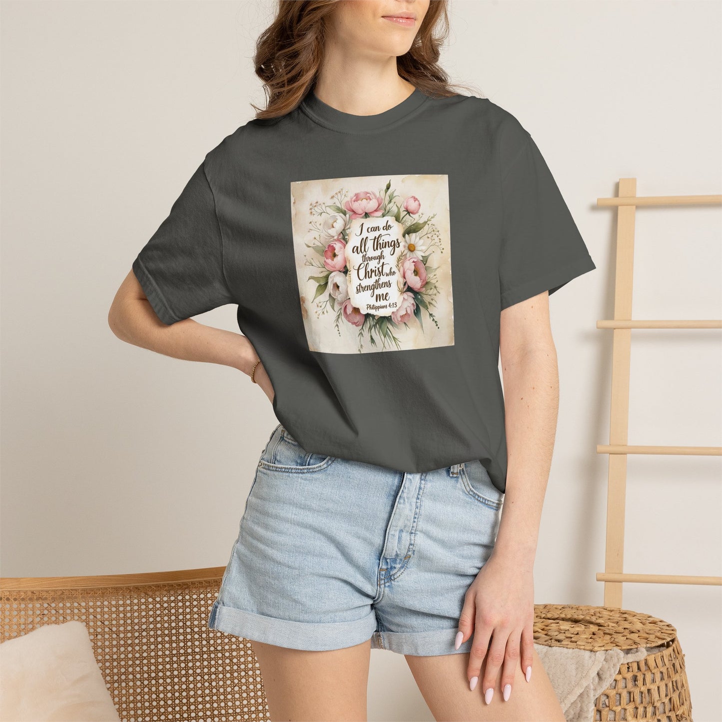Floral Script Tee — "I am the daughter of a King" Christian Inspirational T‑Shirt