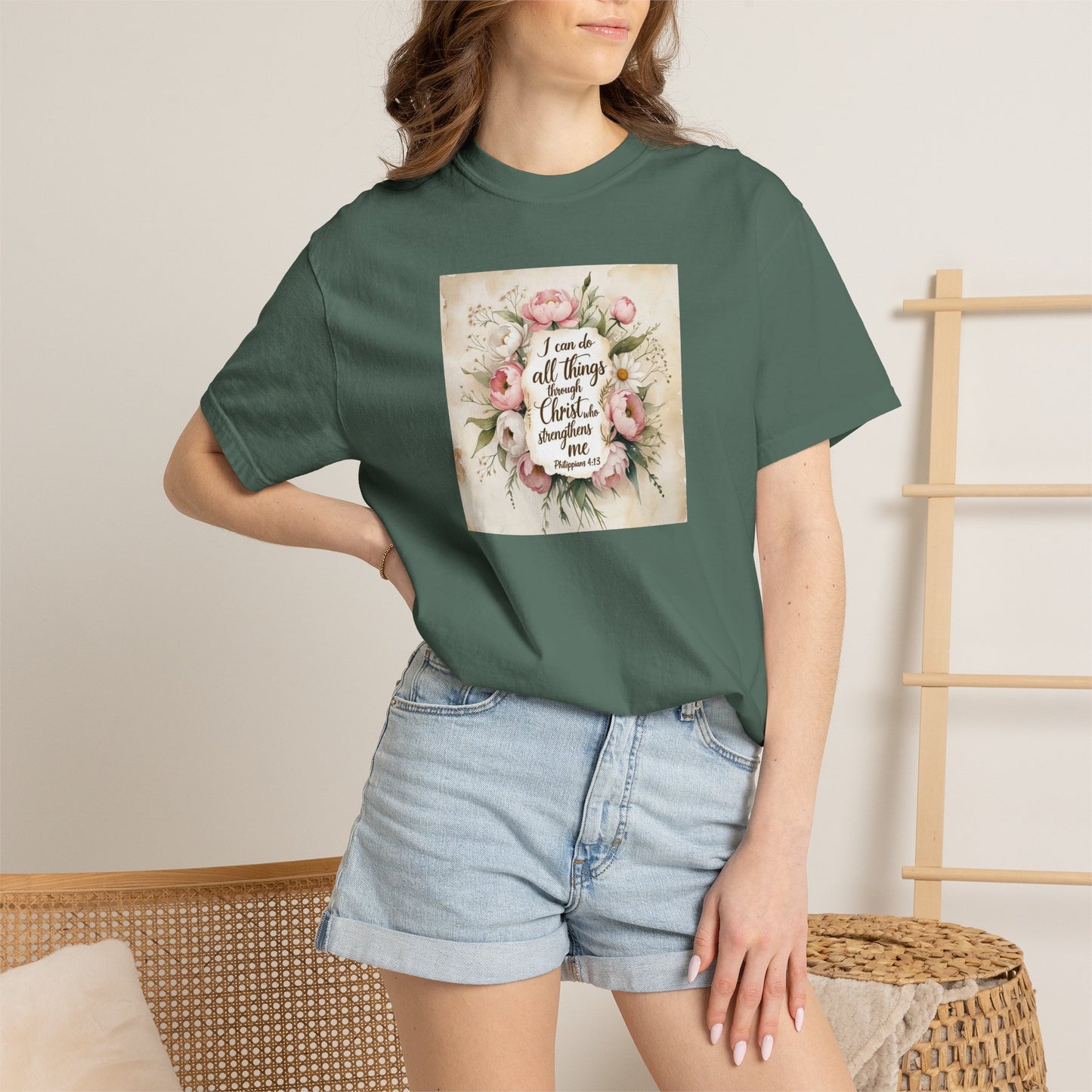 Floral Script Tee — "I am the daughter of a King" Christian Inspirational T‑Shirt