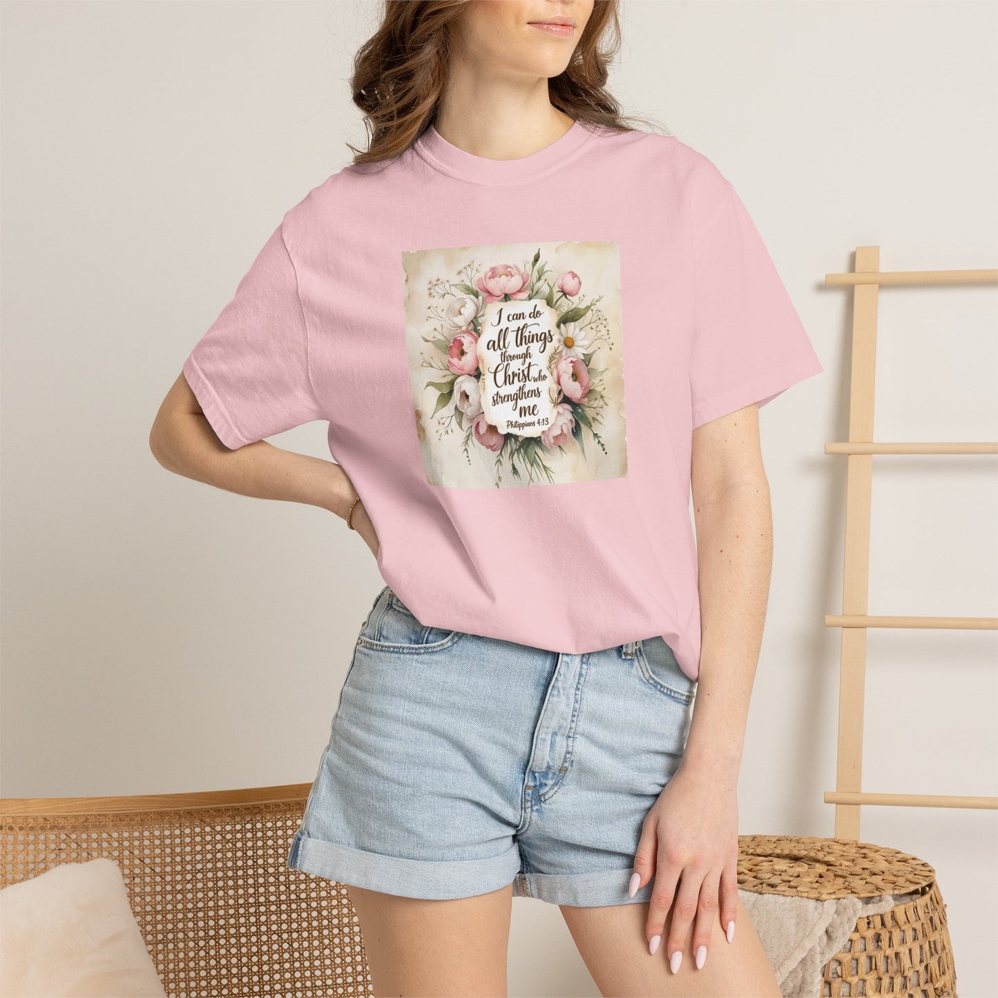 Floral Script Tee — "I am the daughter of a King" Christian Inspirational T‑Shirt