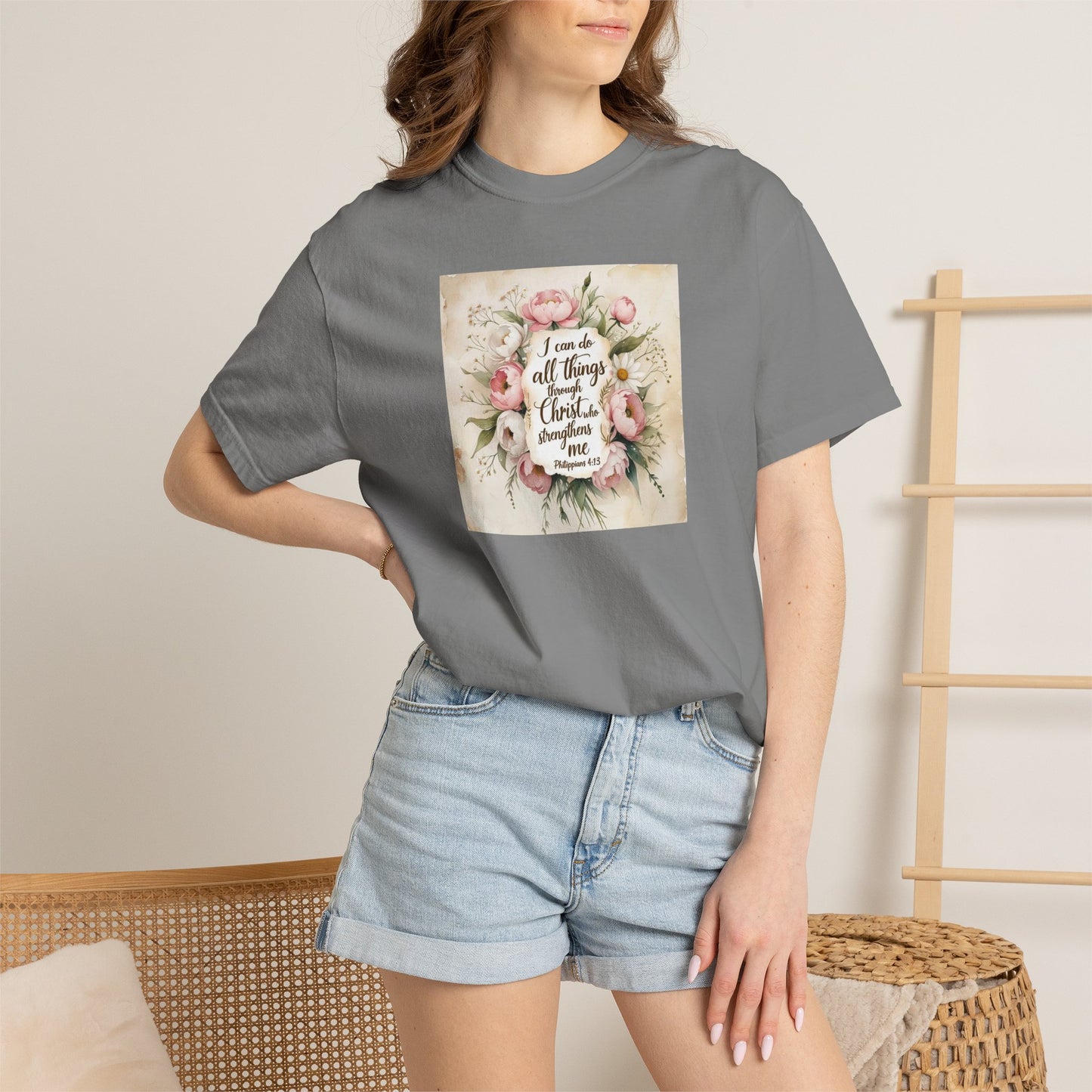 Floral Script Tee — "I am the daughter of a King" Christian Inspirational T‑Shirt