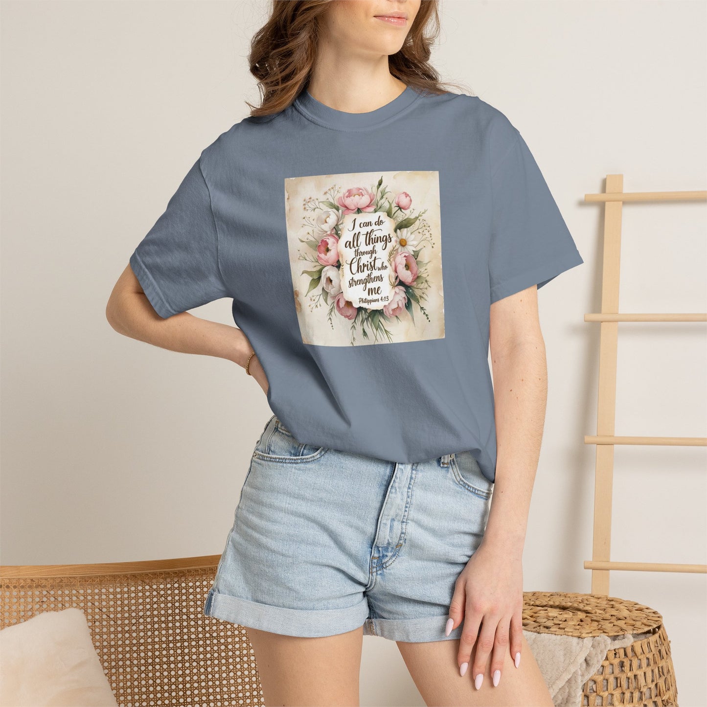Floral Script Tee — "I am the daughter of a King" Christian Inspirational T‑Shirt